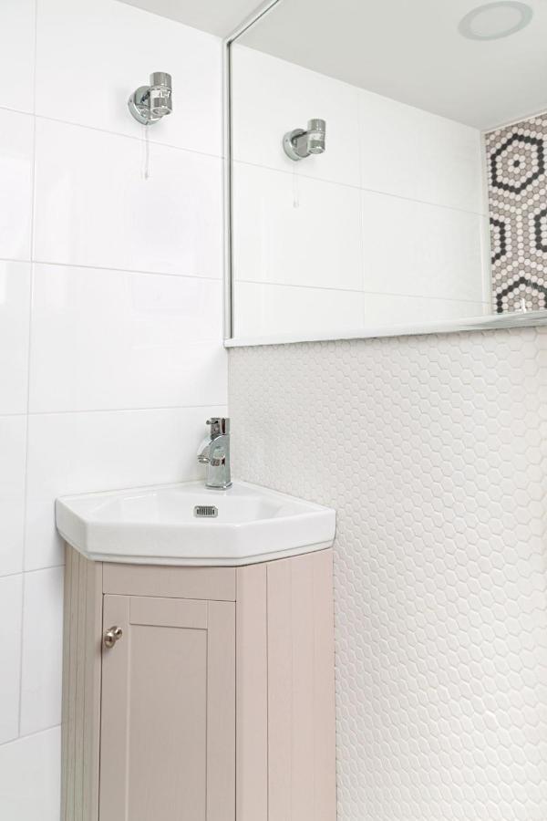 Newly Refurbished 2-Bedroom Flat In Notting Hill London Exteriör bild